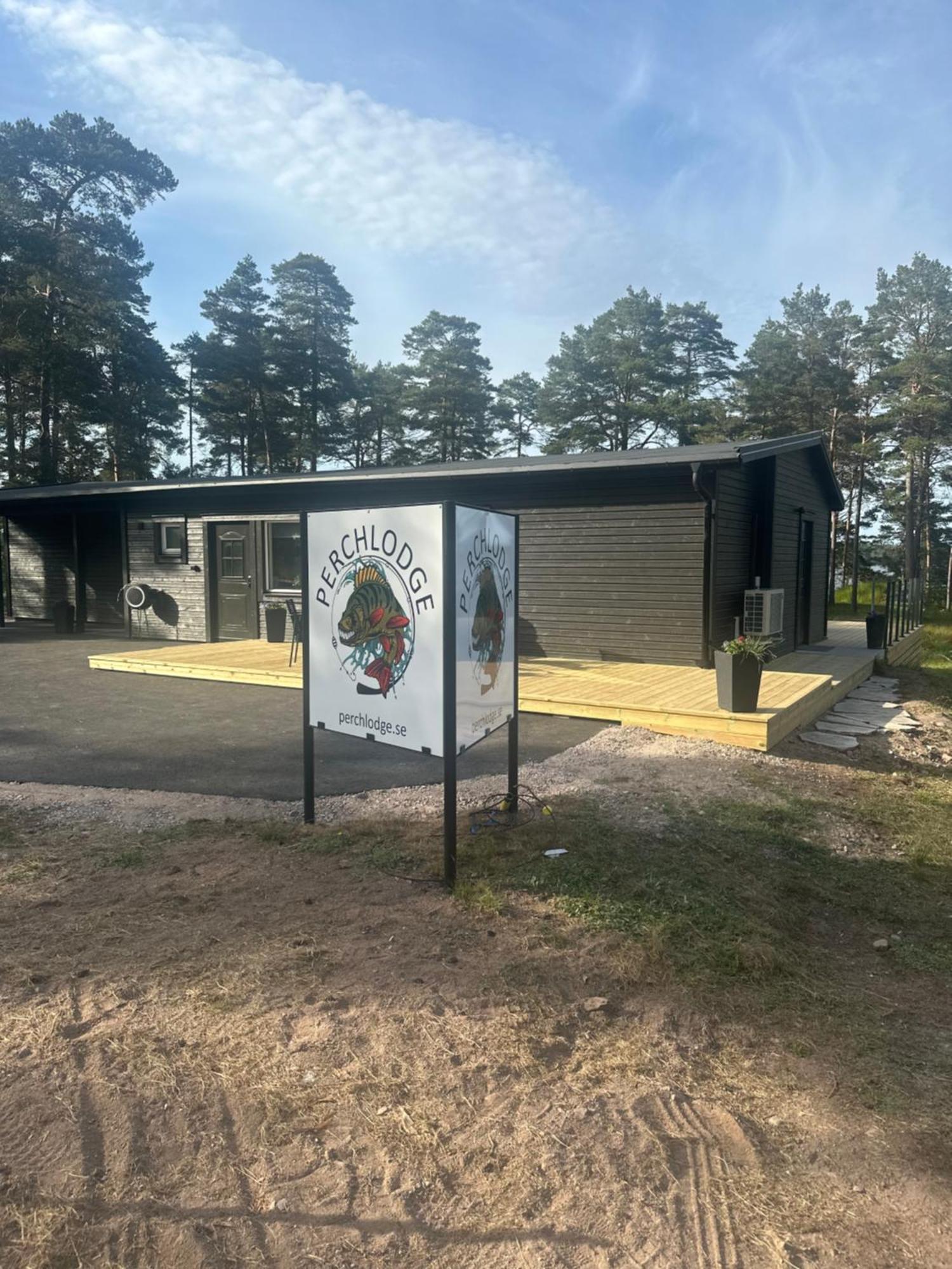 Perchlodge Monsteras Exterior photo